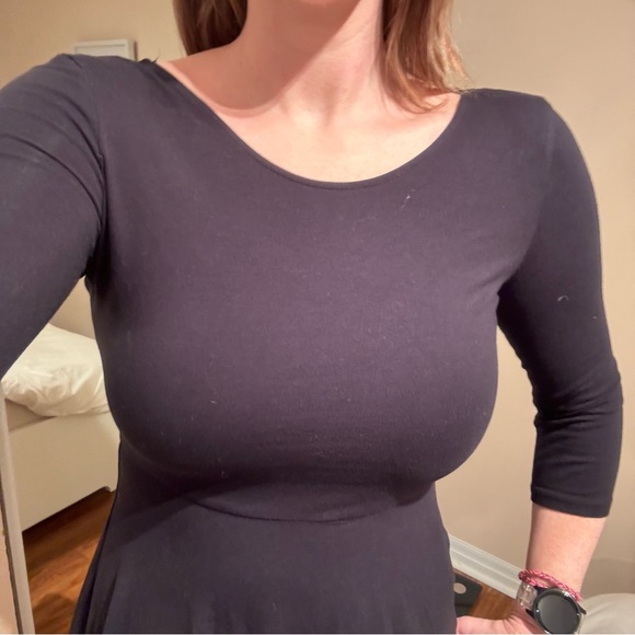 Classic black dress - Picture 6 of 8